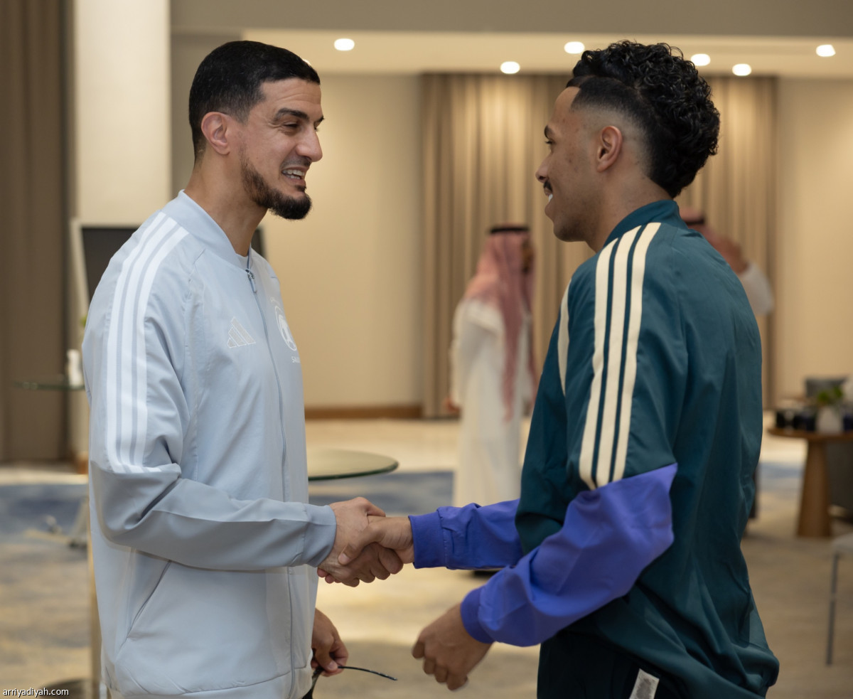 المنتخب إلى نيويورك