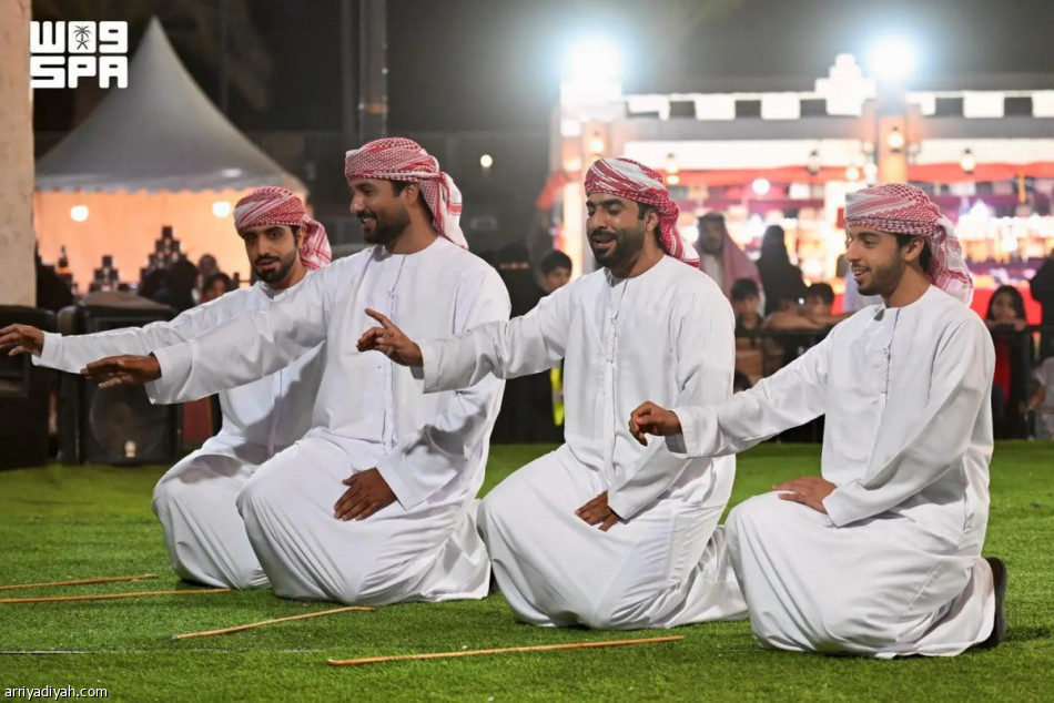 الفرقة العُمانية تقدم عروضا في مهرجان رفحاء