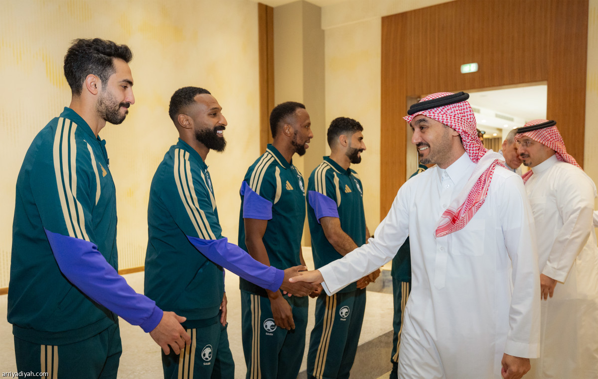 الوزير يودع بعثة المونديال