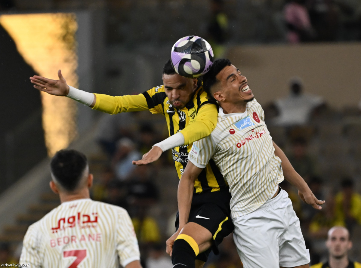 الاتحاد يخطف الفوز