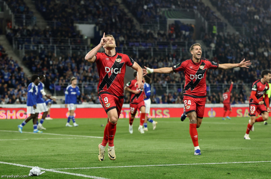 بالاس وفاييكانو يصلان  نهائي دوري المؤتمر