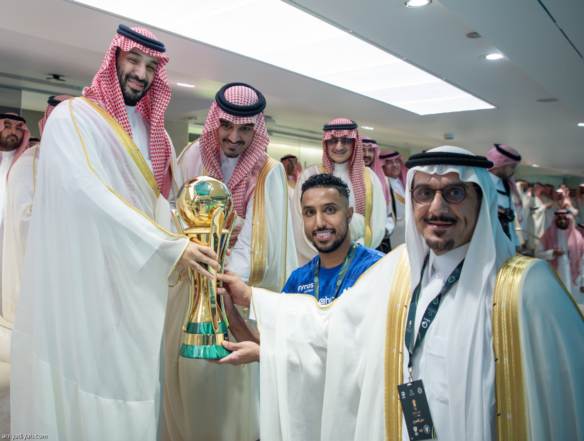 ولي العهد يتوج الأبطال