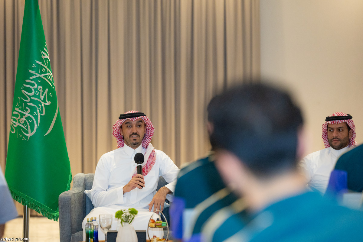 الوزير يودع بعثة المونديال