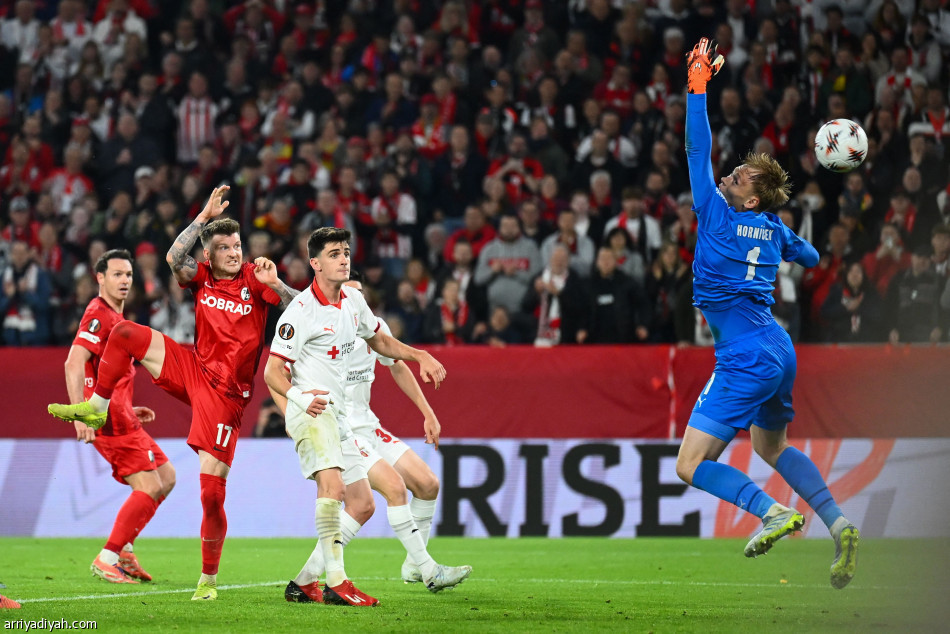 «يوروبا ليج».. فيلا وفرايبورج إلى النهائي