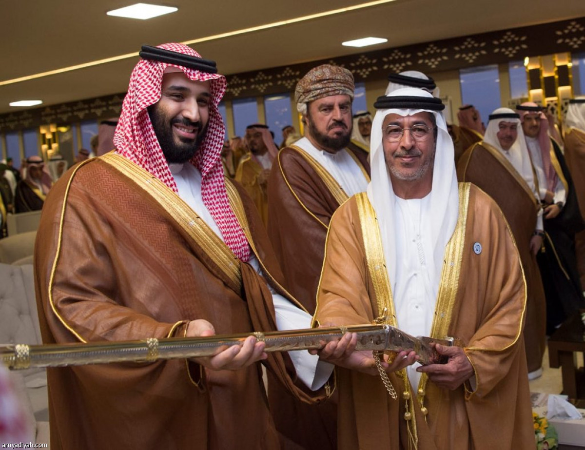 ولي العهد يرعى سباق الهجن