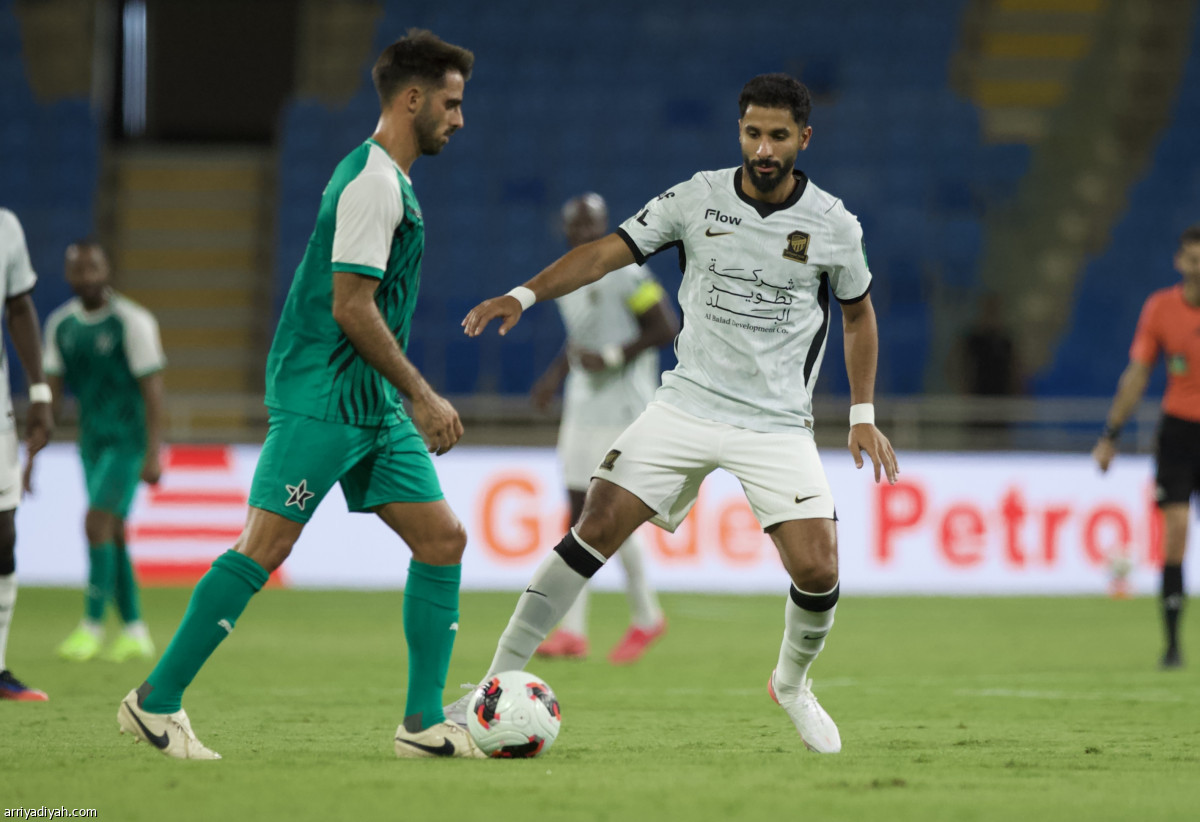 إلينيخينا يعبر بالاتحاد