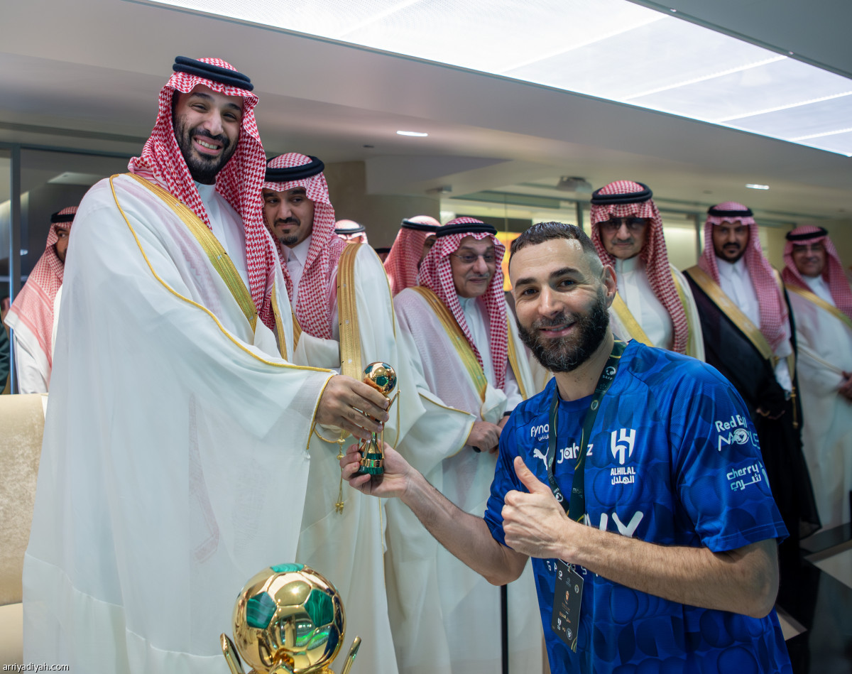 ولي العهد يتوج الأبطال