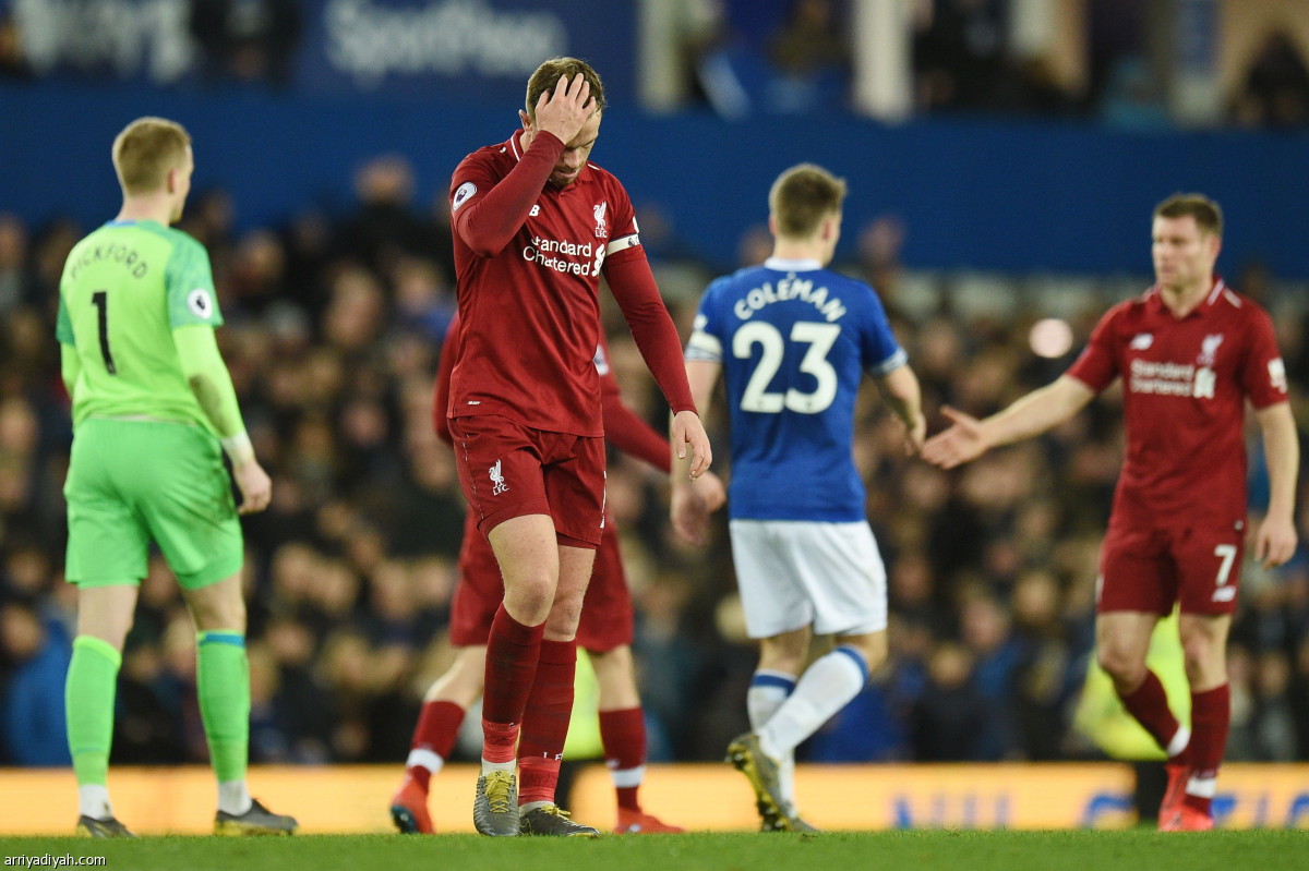 ليفربول يفرط في الصدارة